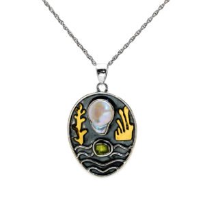 pearl center silver pendant